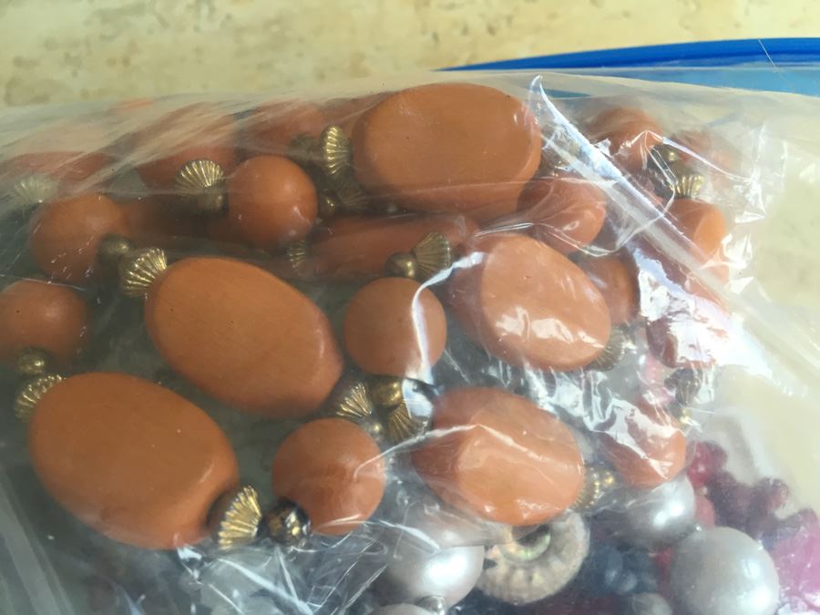 Jewelry Lot #15 - Assorted Jewelry In Large Bag [Photo 18]