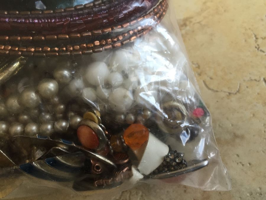 Jewelry Lot #16 - Assorted Jewelry In Large Bag [Photo 15]