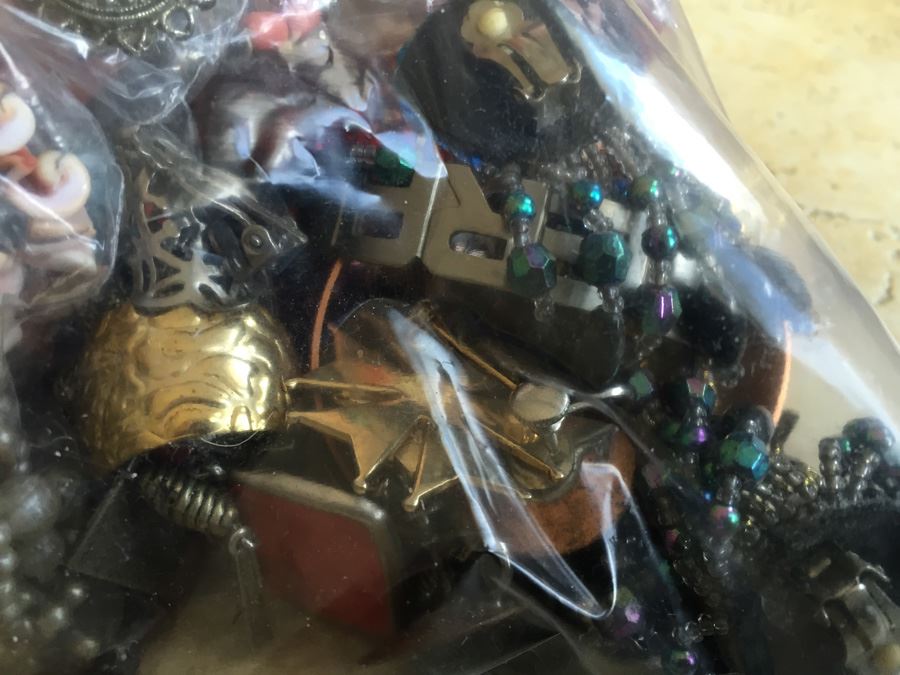 Jewelry Lot #16 - Assorted Jewelry In Large Bag [Photo 5]