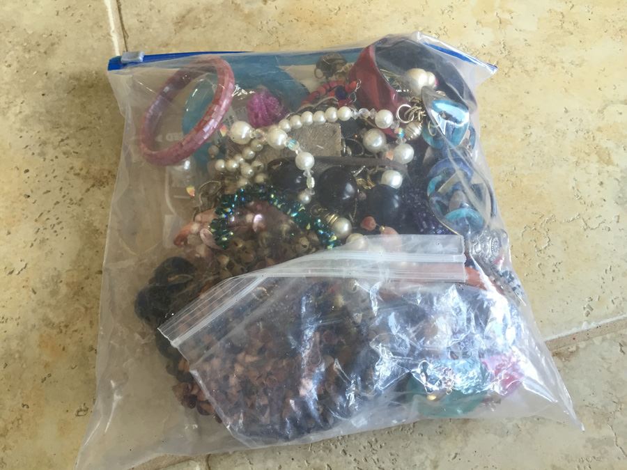 Jewelry Lot #17 - Assorted Jewelry In Large Bag [Photo 9]