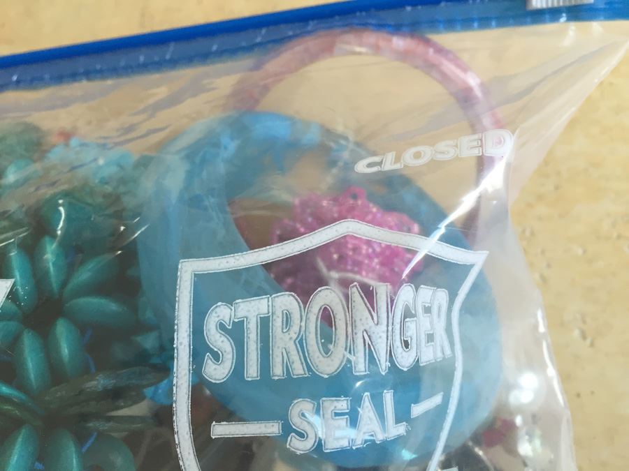 Jewelry Lot #17 - Assorted Jewelry In Large Bag [Photo 6]