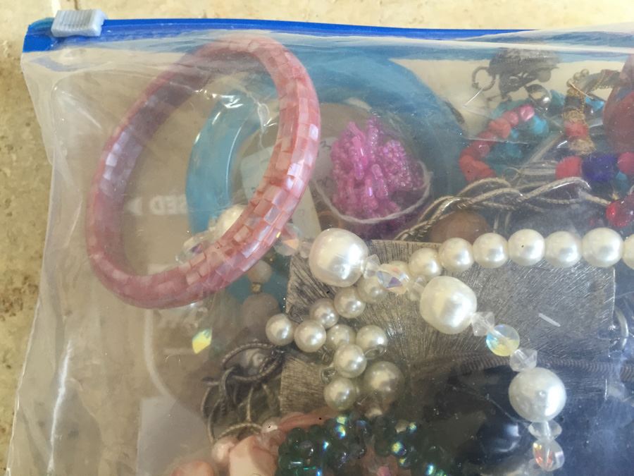 Jewelry Lot #17 - Assorted Jewelry In Large Bag [Photo 10]