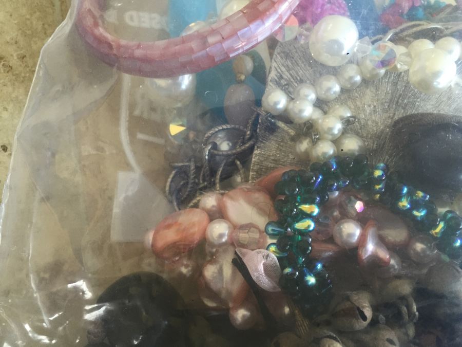 Jewelry Lot #17 - Assorted Jewelry In Large Bag [Photo 16]