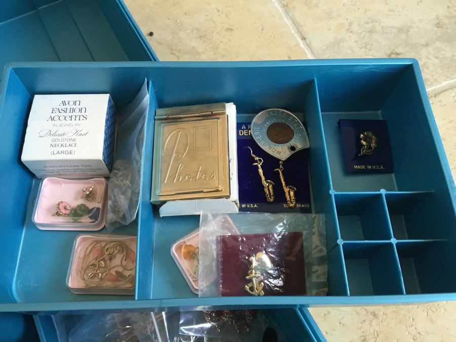 Jewelry Box Filled With Jewelry [Photo 7]