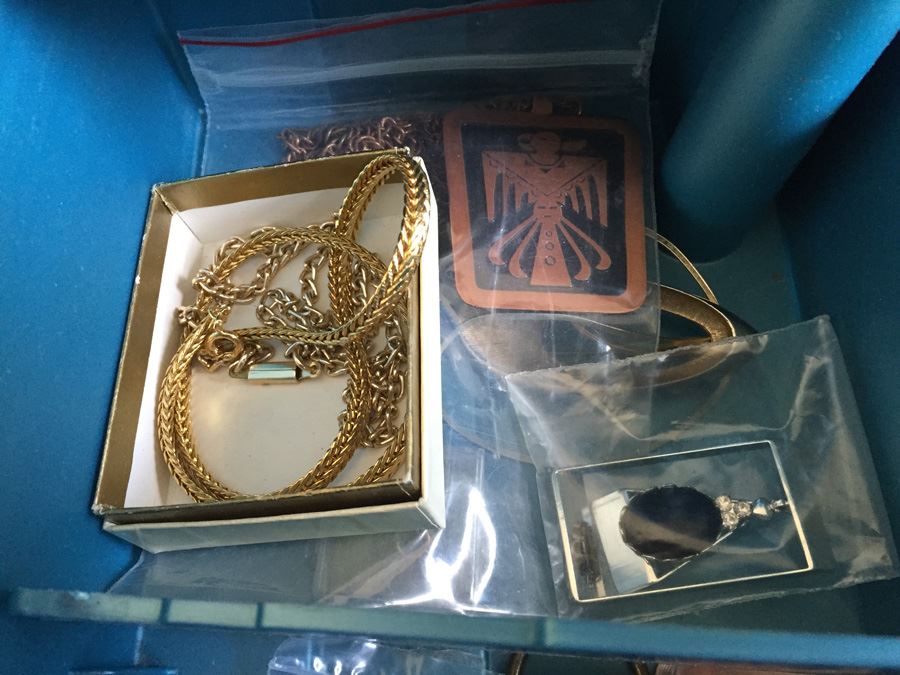 Jewelry Box Filled With Jewelry [Photo 8]