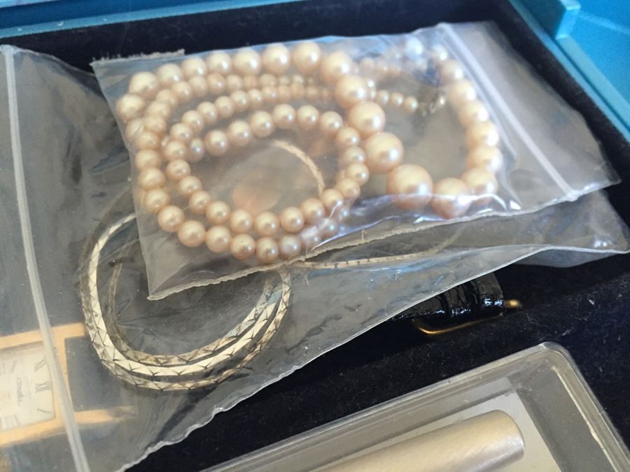 Jewelry Box Filled With Jewelry [Photo 5]