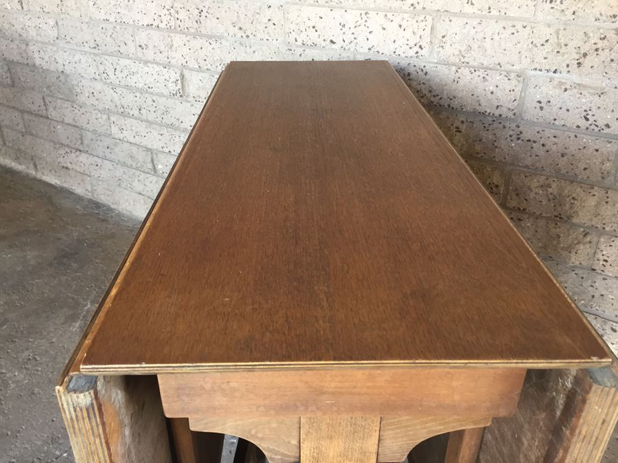 Vintage Drop-Leaf Gateleg Table [Photo 8]