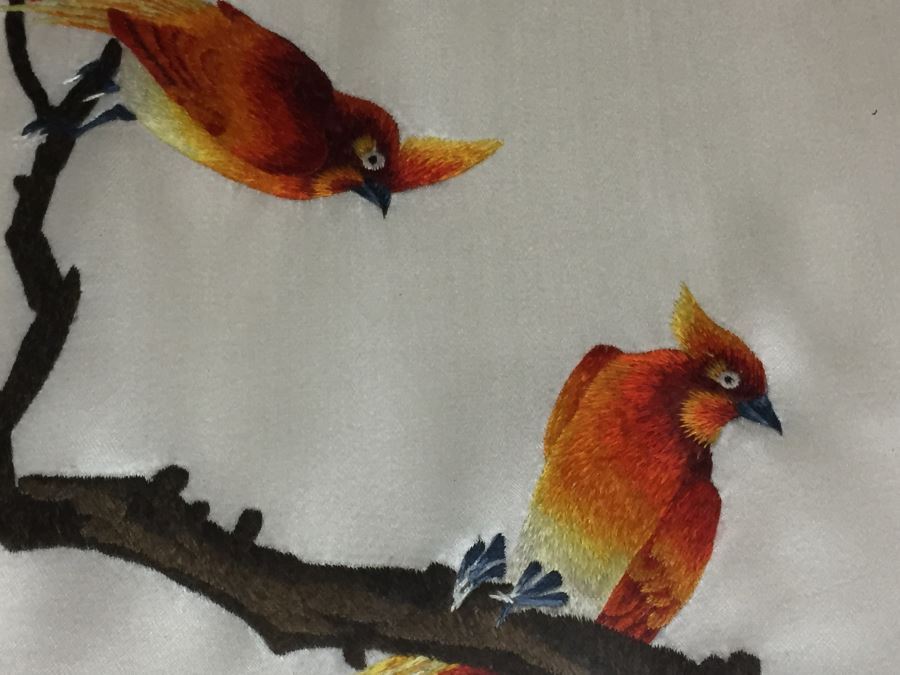 Pair Of Vintage Framed Chinese Silk Embroideries Hand Made [Photo 4]