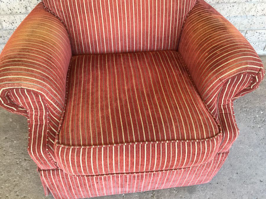 Arm Chair By Mayo Furniture [Photo 4]