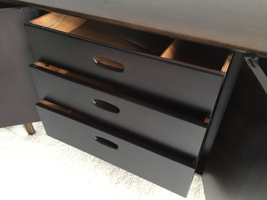 Mid-Century Buffet [Photo 16]