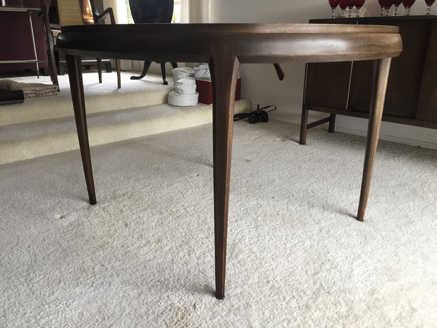 Elegant Mount Airy Chair Company Dining Table With Six Chairs And Two Leaves And Protective Pads [Photo 6]