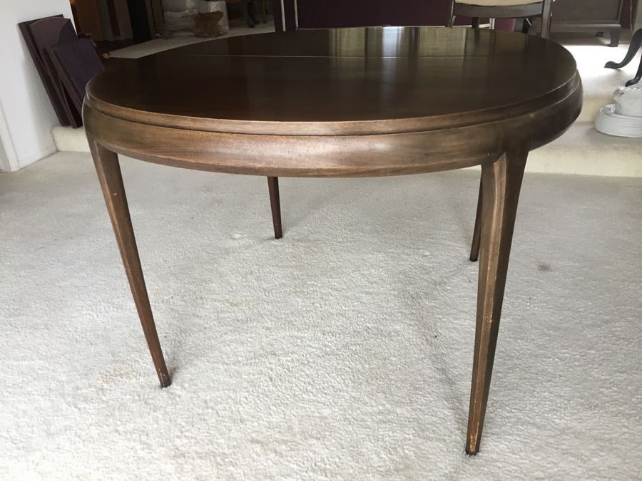 Elegant Mount Airy Chair Company Dining Table With Six Chairs And Two Leaves And Protective Pads [Photo 4]