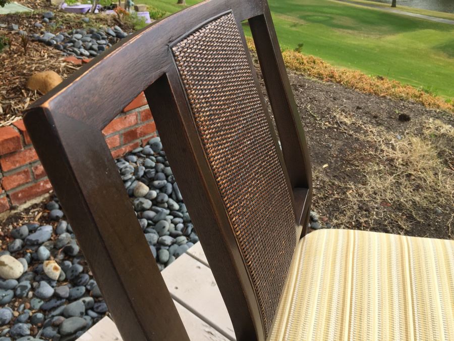 Elegant Mount Airy Chair Company Dining Table With Six Chairs And Two Leaves And Protective Pads [Photo 34]