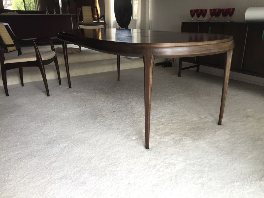 Elegant Mount Airy Chair Company Dining Table With Six Chairs And Two Leaves And Protective Pads [Photo 14]