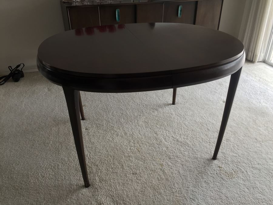 Elegant Mount Airy Chair Company Dining Table With Six Chairs And Two Leaves And Protective Pads [Photo 8]