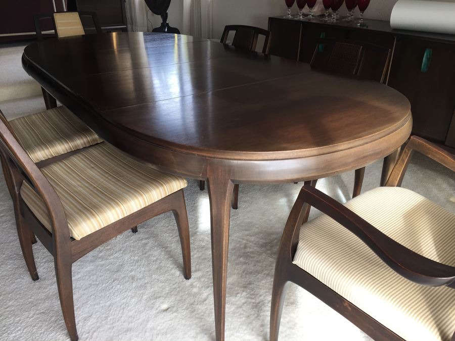 Elegant Mount Airy Chair Company Dining Table With Six Chairs And Two Leaves And Protective Pads [Photo 23]