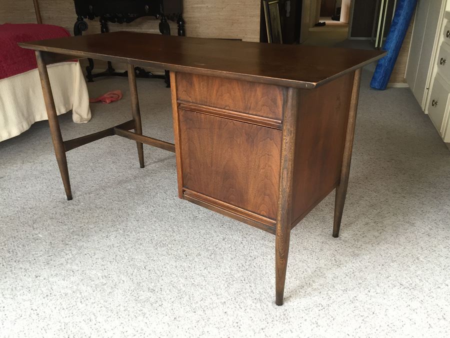 Mid-Century Modern Desk And Mid-Century Modern Chair [Photo 12]