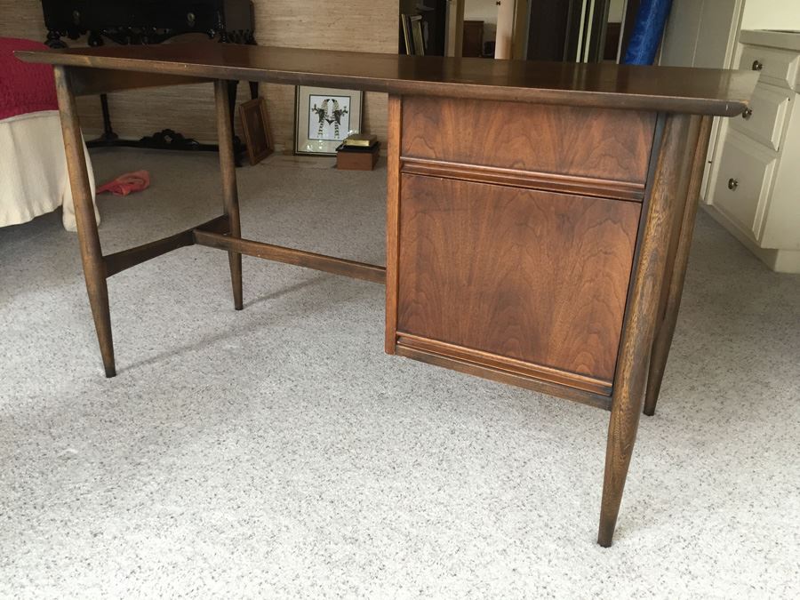 Mid-Century Modern Desk And Mid-Century Modern Chair [Photo 9]