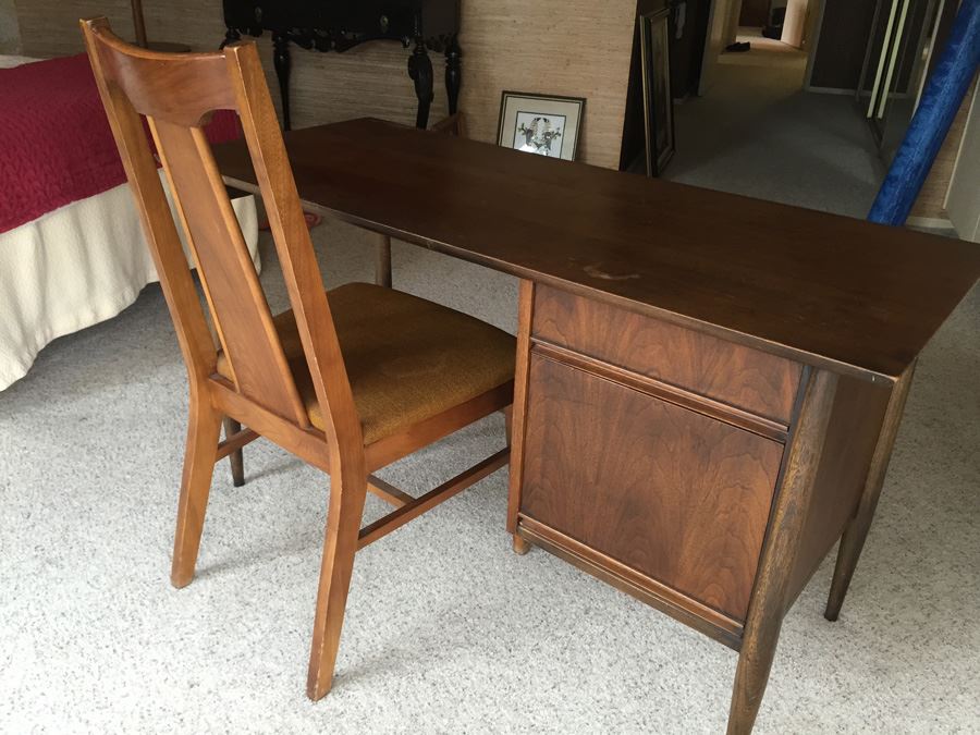 Mid-Century Modern Desk And Mid-Century Modern Chair [Photo 8]