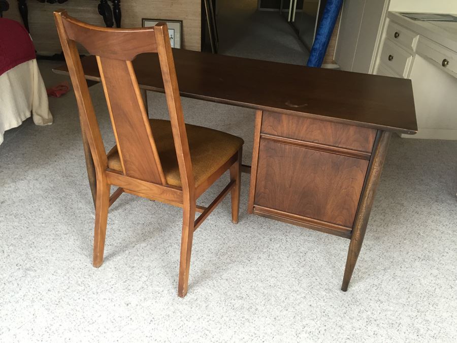 Mid-Century Modern Desk And Mid-Century Modern Chair [Photo 6]