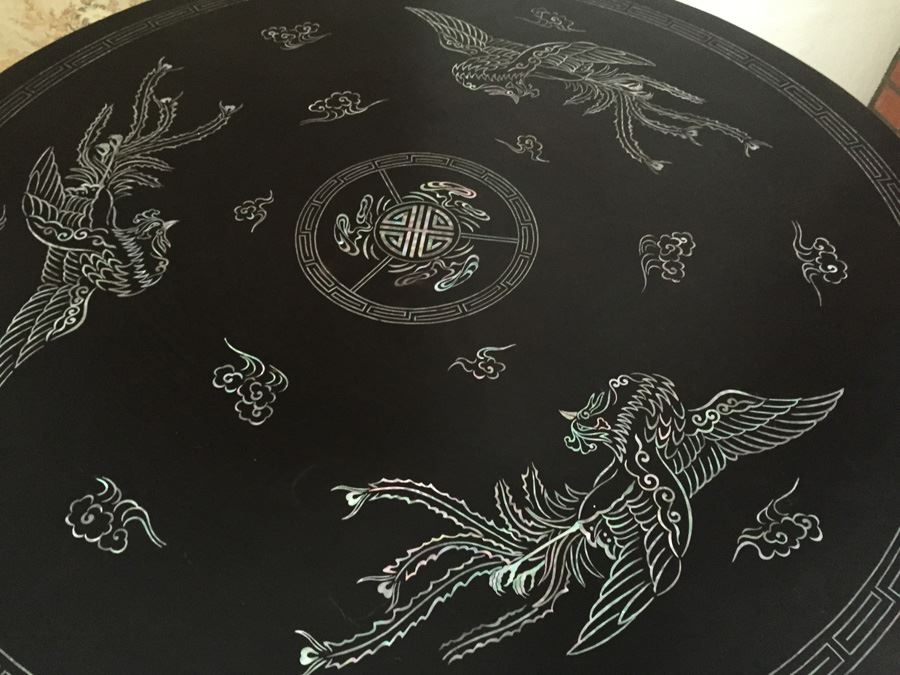 Old Japanese Black Lacquer Table Top - Estimate $750 [Photo 13]