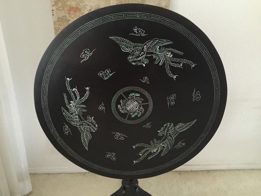 Old Japanese Black Lacquer Table Top - Estimate $750 [Photo 4]