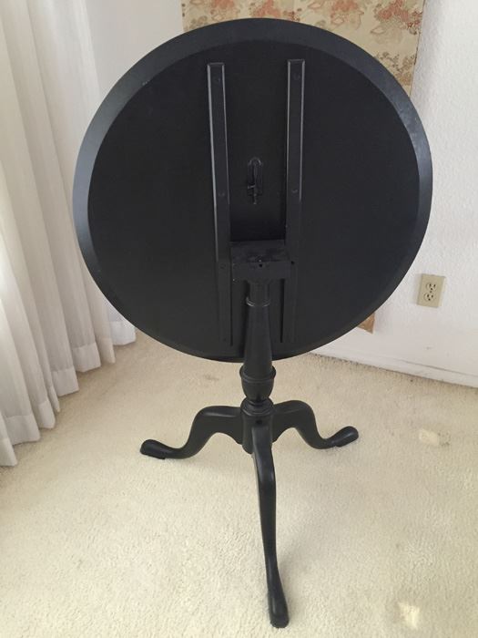 Old Japanese Black Lacquer Table Top - Estimate $750 [Photo 9]