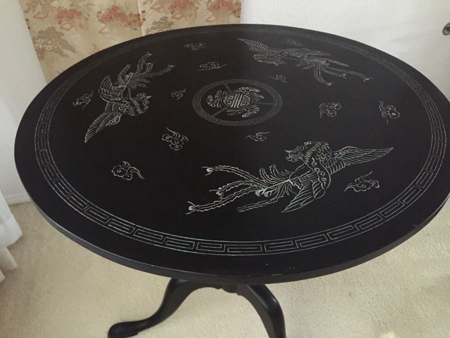 Old Japanese Black Lacquer Table Top - Estimate $750 [Photo 12]