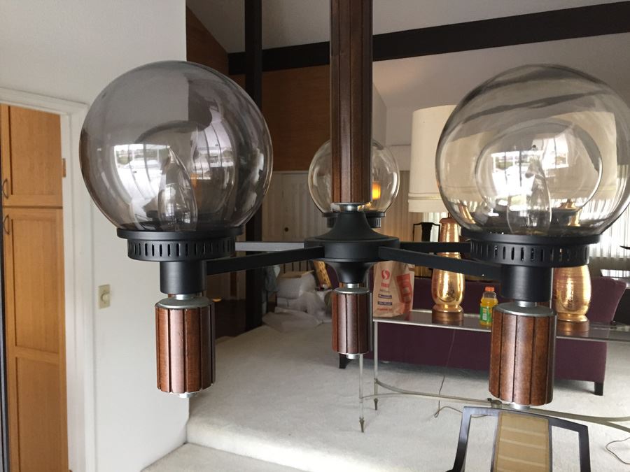 Mid-Century Modern Light Fixture [Photo 5]