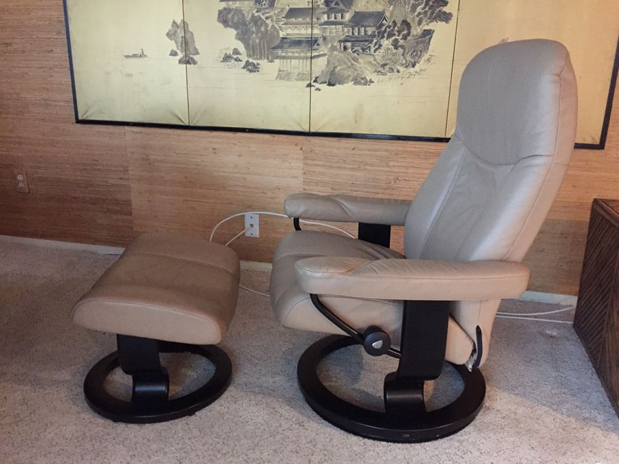 Ekornes Stressless Modern Leather Chair And Ottoman Retails Around $1,500
