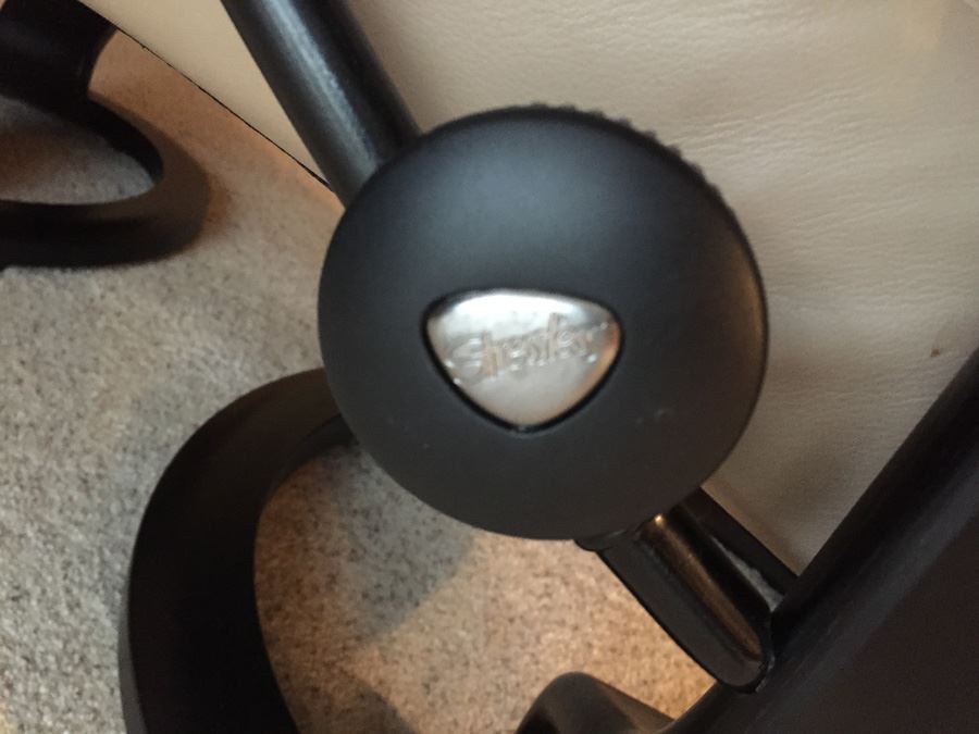 Ekornes Stressless Modern Leather Chair And Ottoman Retails Around $1,500 [Photo 6]