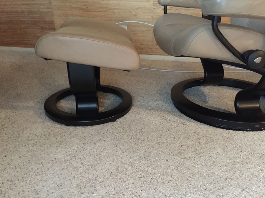 Ekornes Stressless Modern Leather Chair And Ottoman Retails Around $1,500 [Photo 3]