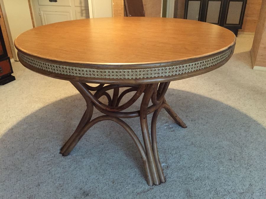 Rattan Table With Leaf [Photo 6]