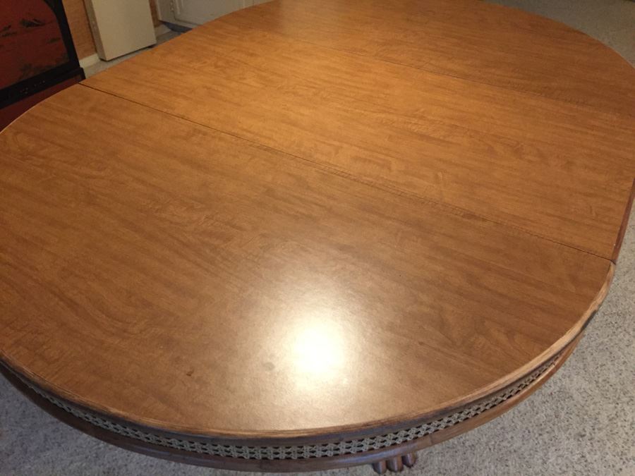 Rattan Table With Leaf [Photo 2]