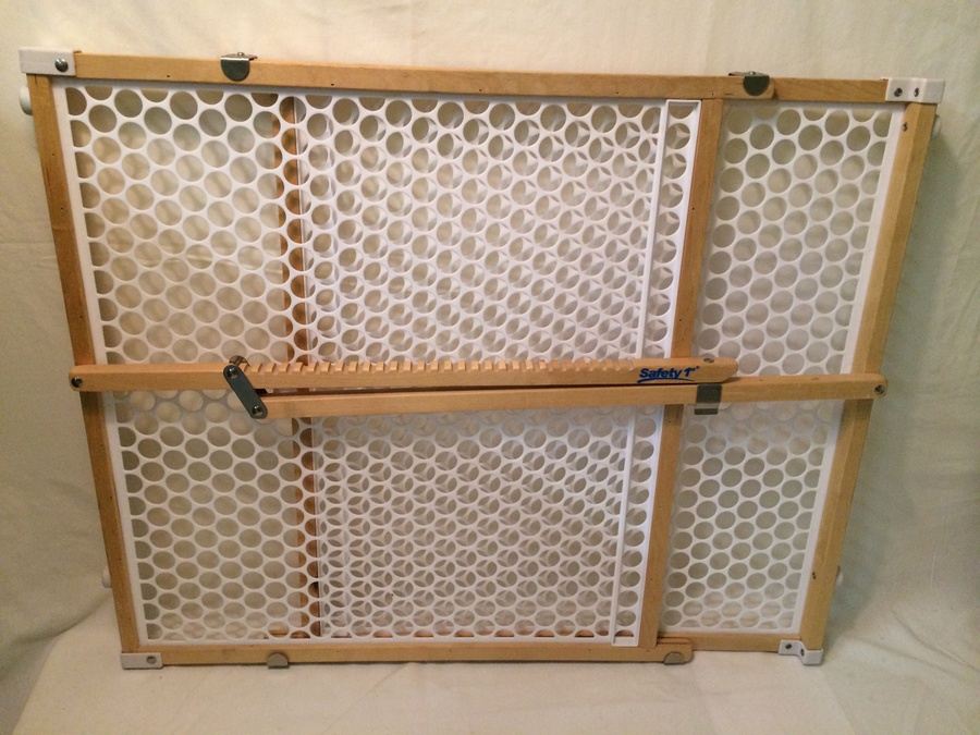Safety 1st Baby Gate [Photo 1]