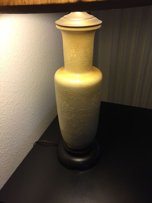 Light Yellow Floral Relief Pottery Table Lamp On Wooden Base With Shade [Photo 7]