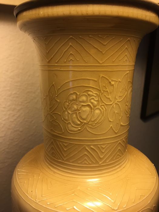 Light Yellow Floral Relief Pottery Table Lamp On Wooden Base With Shade [Photo 2]