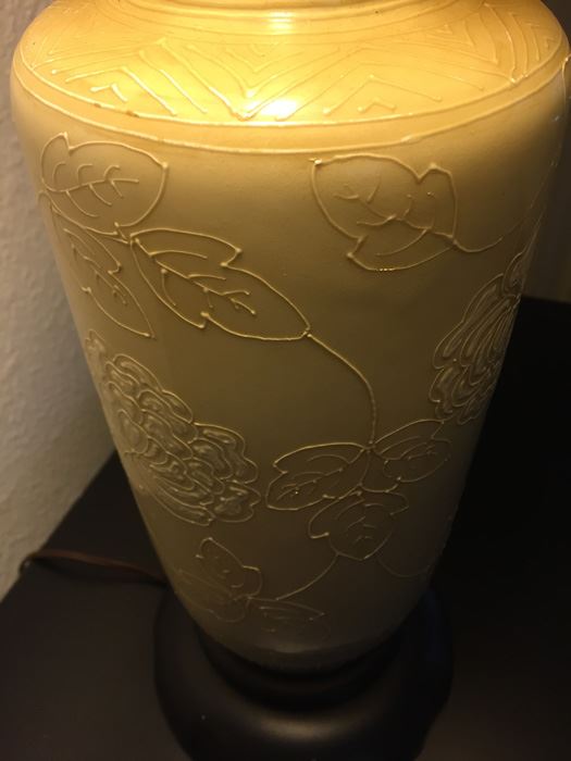 Light Yellow Floral Relief Pottery Table Lamp On Wooden Base With Shade [Photo 10]
