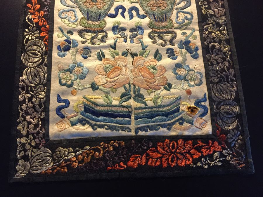 Asian Silk Embroidery [Photo 2]