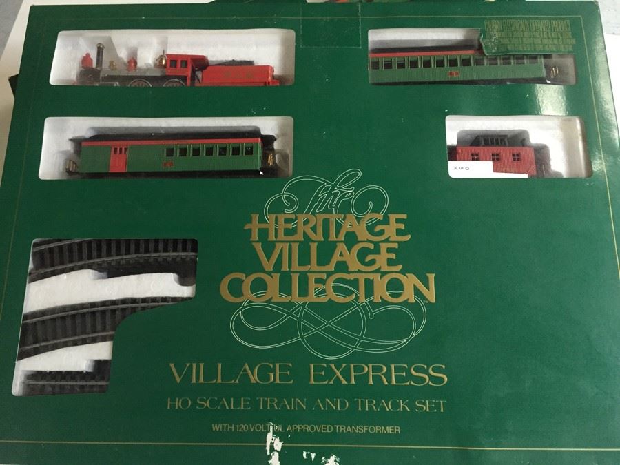 TWO BOXED SETS Of Department 56 Heritage Village Collection Village Express HO Scale Train And Track Set Bachman Trains - Estimate $100+ [Photo 4]