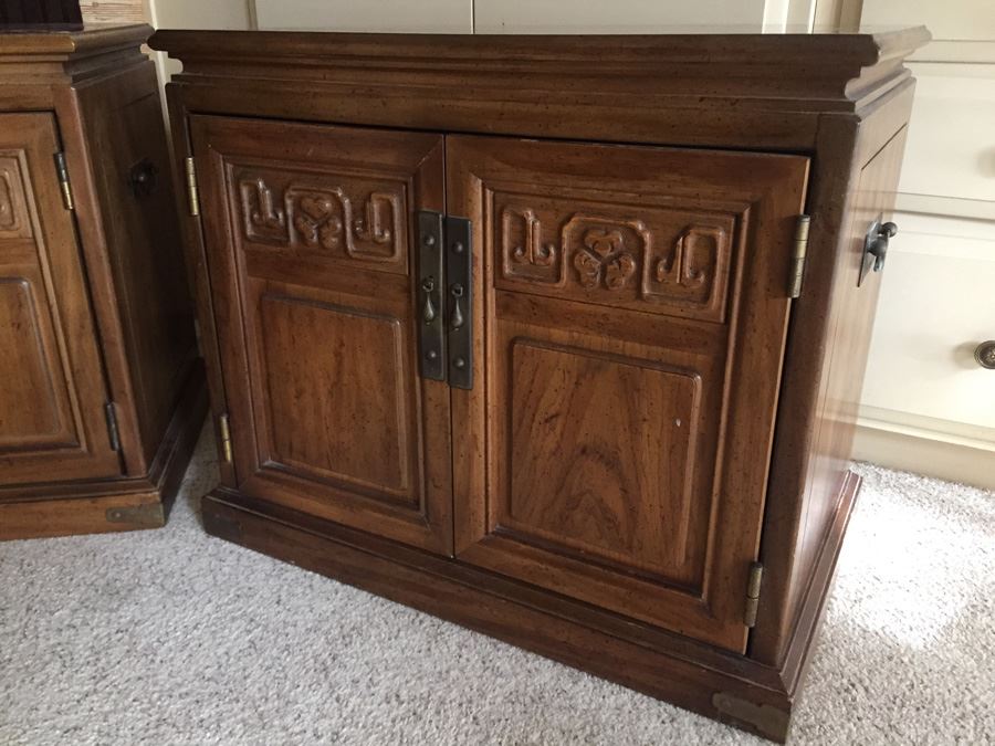 Pair Of American Of Martinsville Nightstands With Glass Tops Wood With Brass Hardware [Photo 4]