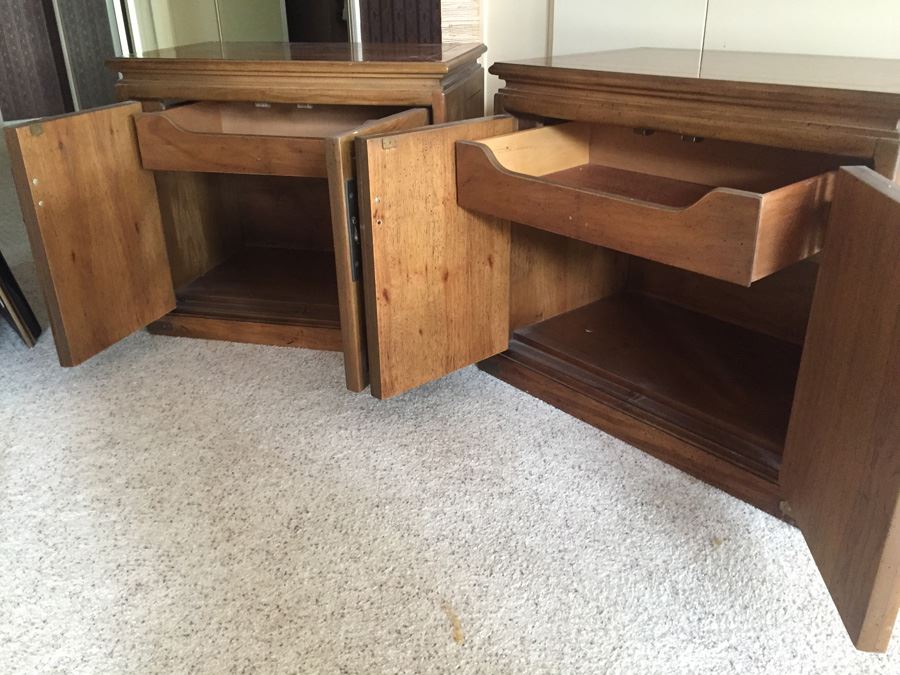 Pair Of American Of Martinsville Nightstands With Glass Tops Wood With Brass Hardware [Photo 2]