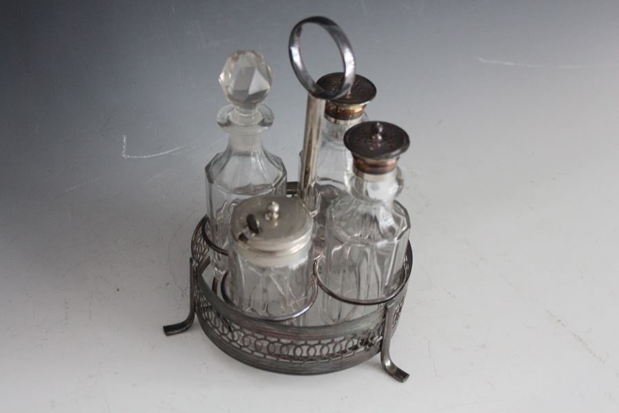 Vintage Cruet Set [Photo 4]
