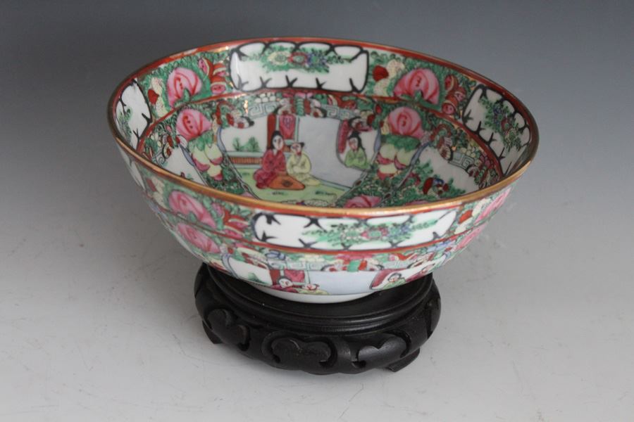 Signed Chinese Bowl With Wooden Stand [Photo 4]