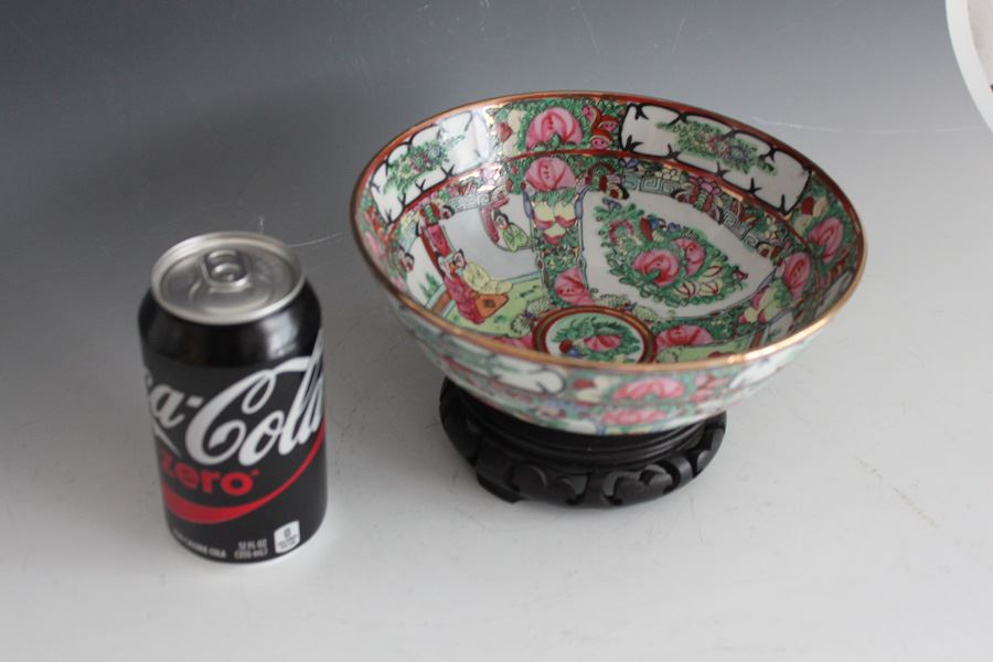 Signed Chinese Bowl With Wooden Stand [Photo 6]