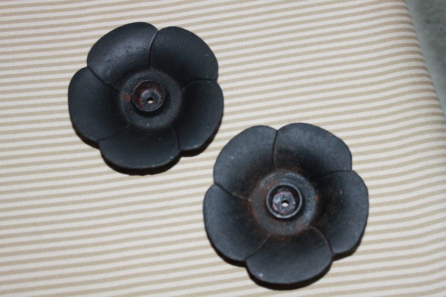 Japanese Metal Candle Stands [Photo 4]