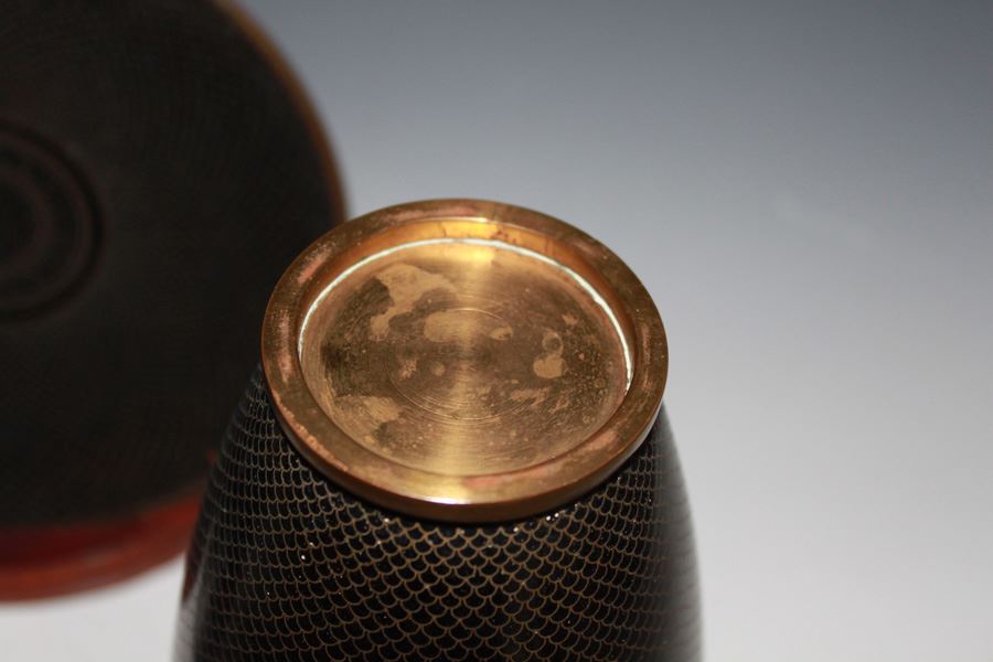 Vintage Pair of Black Cloisonne Vases And Plate China 20th Century With A Brass Rim And Base - Classic Gold Fish Scale Pattern Over A Black Base [Photo 6]