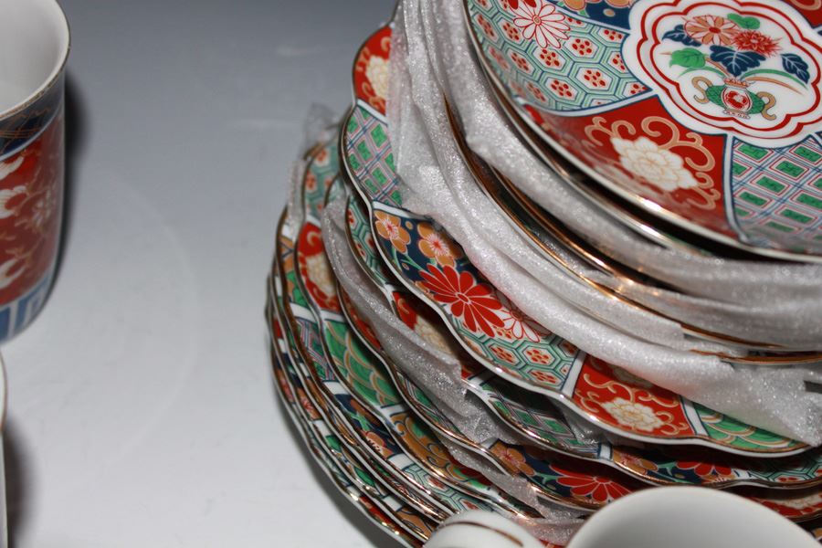 China Set Made In Japan Imari Style [Photo 6]
