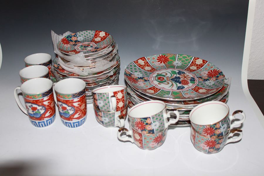 China Set Made In Japan Imari Style [Photo 2]