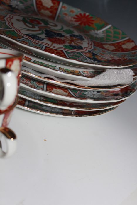 China Set Made In Japan Imari Style [Photo 8]